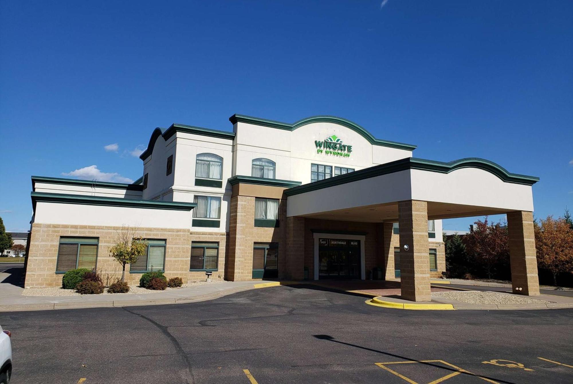 Hotel Wingate By Wyndham Coon Rapids Exterior foto