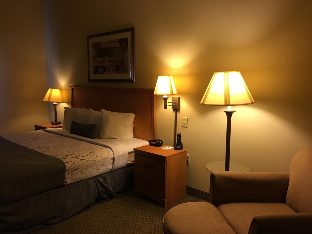 Hotel Wingate By Wyndham Coon Rapids Exterior foto