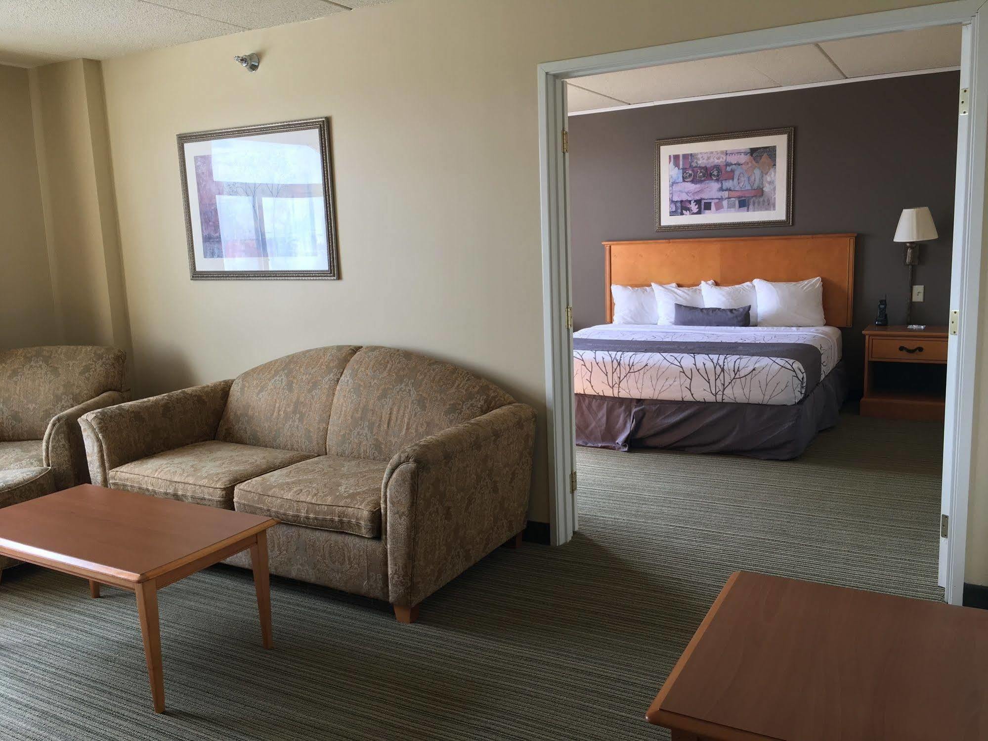 Hotel Wingate By Wyndham Coon Rapids Exterior foto